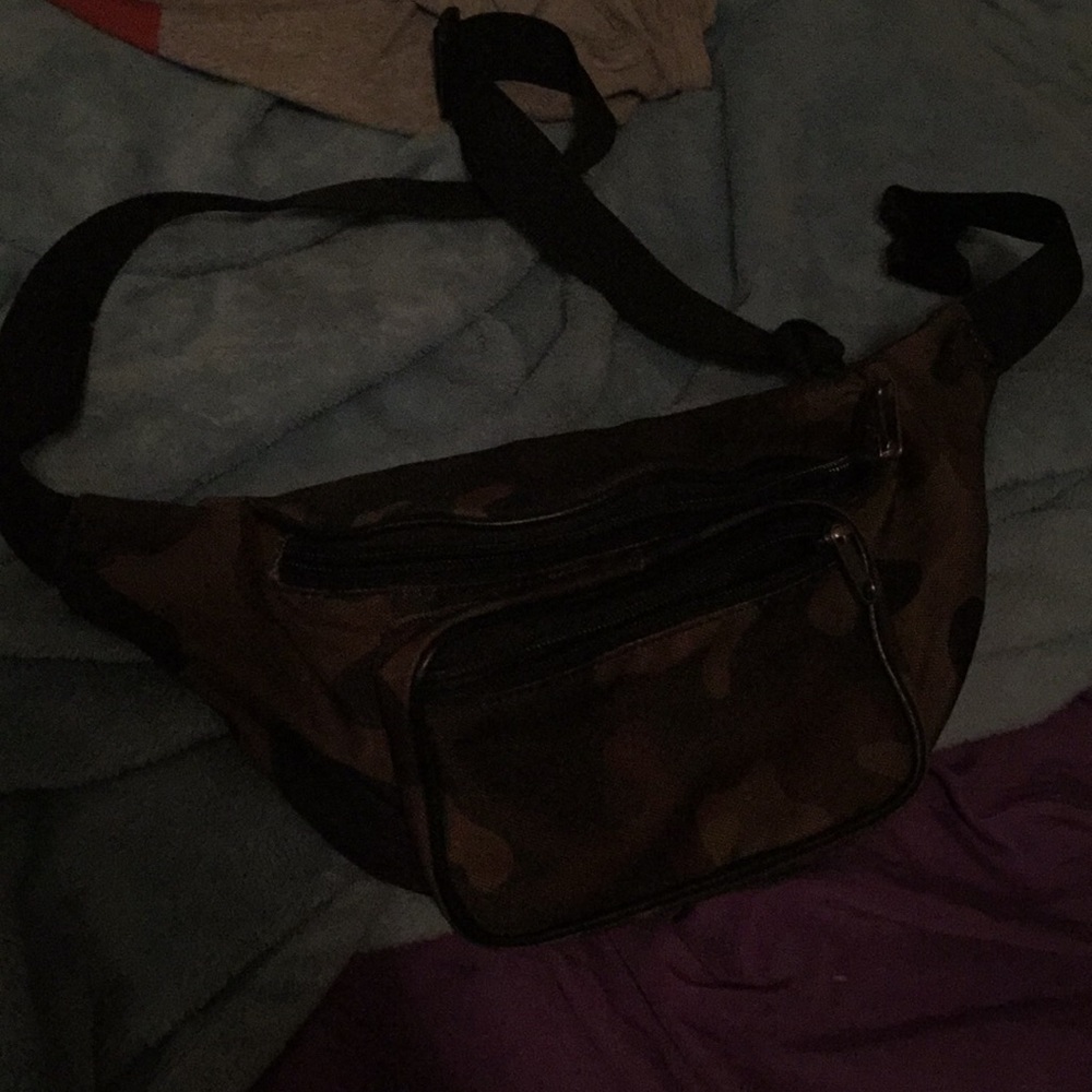 Camo fanny pack